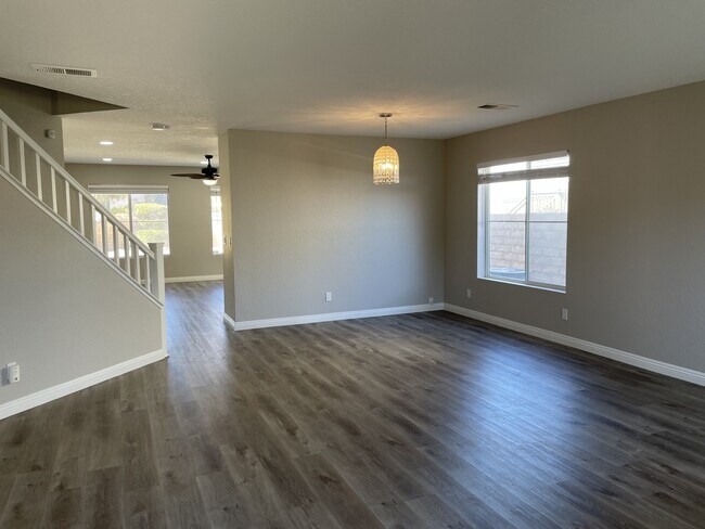 Foto del edificio - 38661 Annette Ave