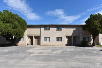 Building Photo - 111 Rhonda Dr