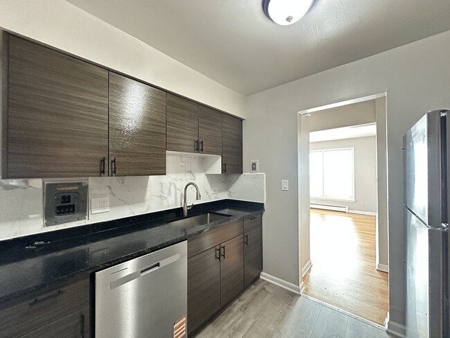 Building Photo - 430 Stevens Dr