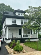 Building Photo - 1341 E 2nd St