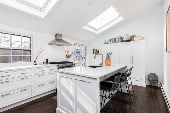 Building Photo - 5 Stacey Ct