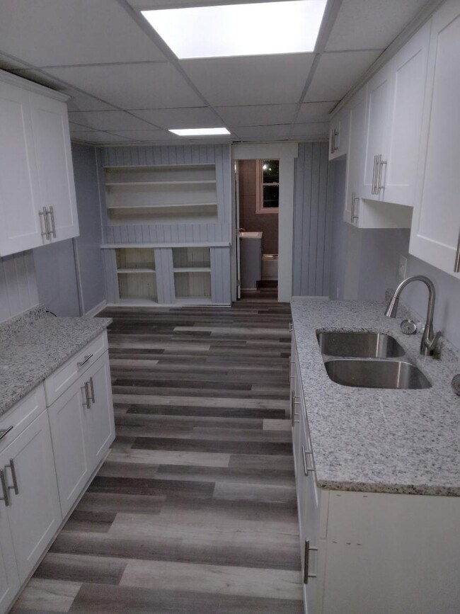 Building Photo - 40 Ahrens St