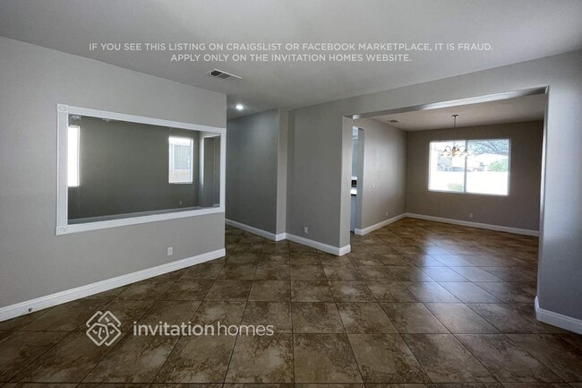 Building Photo - 592 Kavanagh Pl