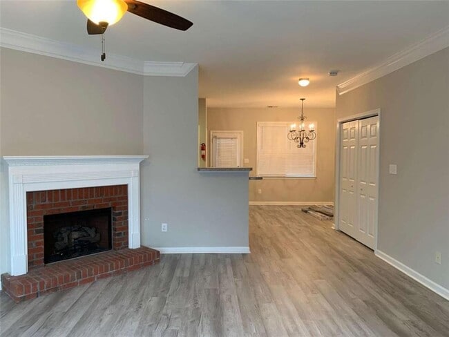 Building Photo - 1743 Heights Cir