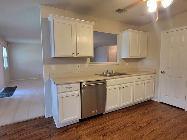 Foto del edificio - 4bd/2ba house close to shopping and Ft. Hood!