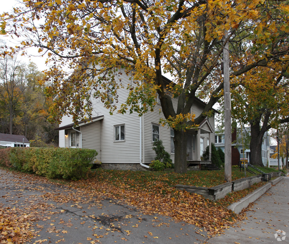 Building Photo - 110-116 W Main St