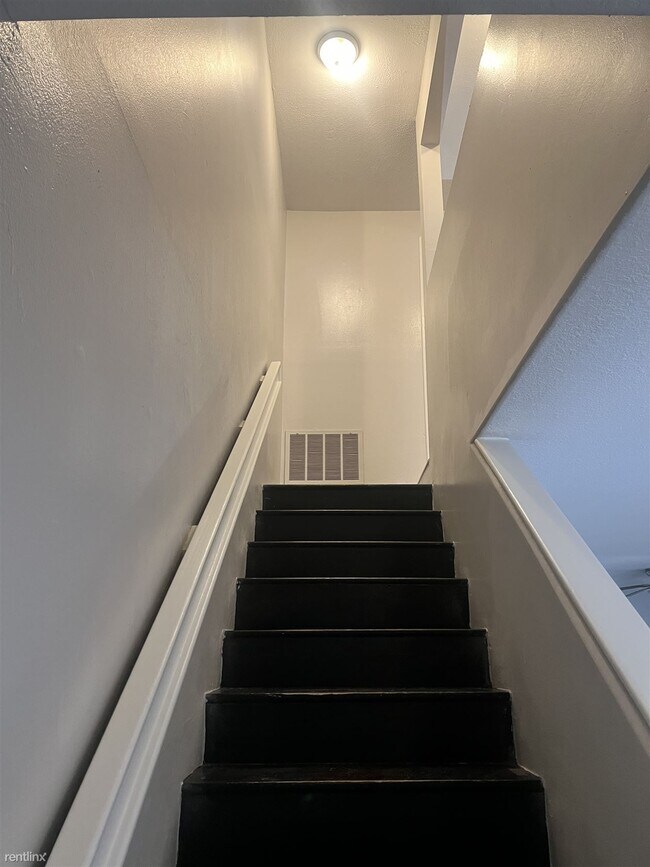 Foto del edificio - 3 br, 3 bath Townhome - 11709 Wesson Circl...
