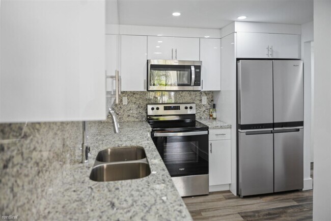 Foto del edificio - 2 br, 2 bath Condo - 14250 SW 62nd St Apt 207