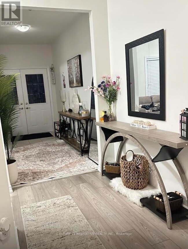 Building Photo - 4 Flagg Ave