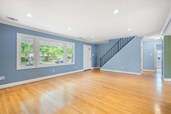Building Photo - 5406 Dunsmore Rd