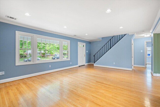 Foto del edificio - 5406 Dunsmore Rd