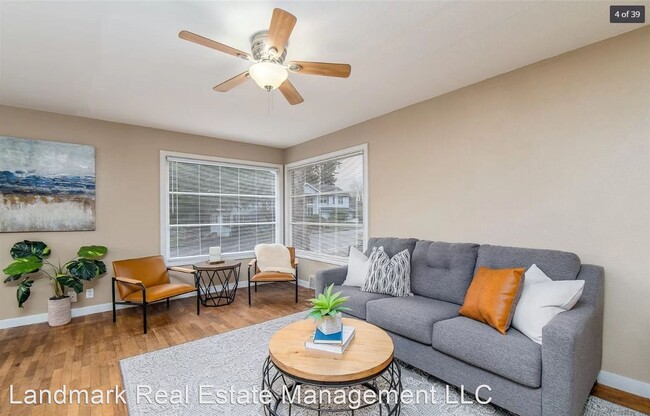 Building Photo - 6 br, 3.5 bath House - 3538 Lakeway Drive