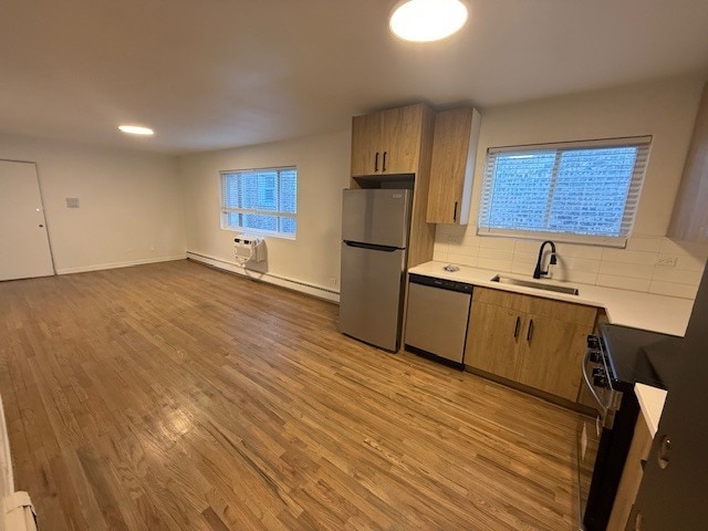 Building Photo - 7357 N Winchester Ave