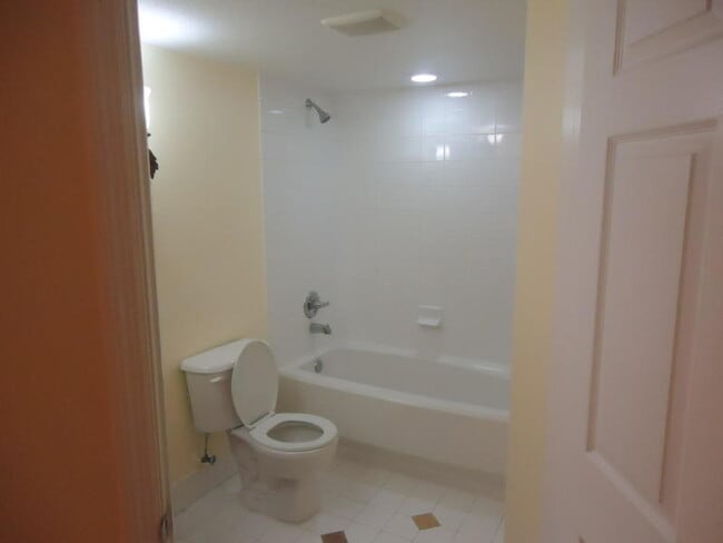 Building Photo - 4280 San Marino Blvd