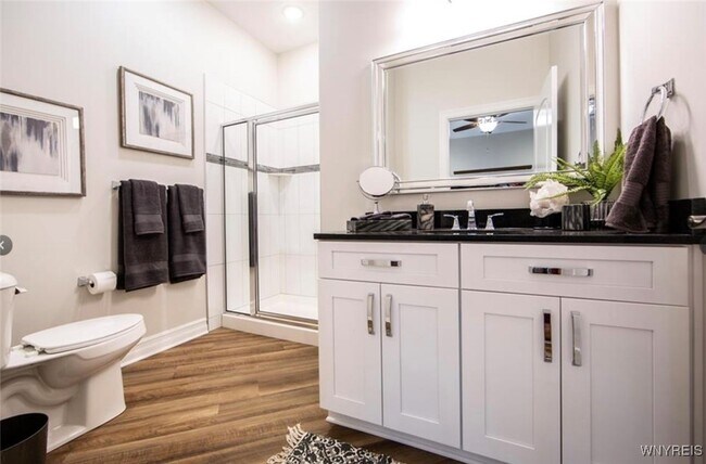 Foto del edificio - 5281-5287 Chestnut Ridge Rd