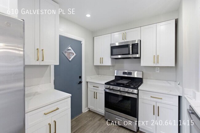 Foto del edificio - 610 Galveston Pl SE