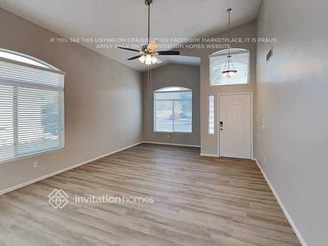 Building Photo - 1544 W San Tan Hills Dr