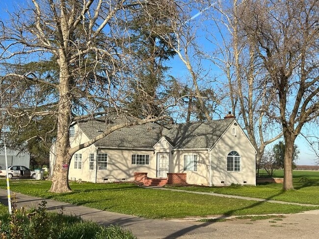 Building Photo - 37460 Co Rd 19A