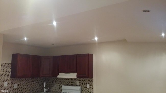 Foto del edificio - 16415 108th Ave