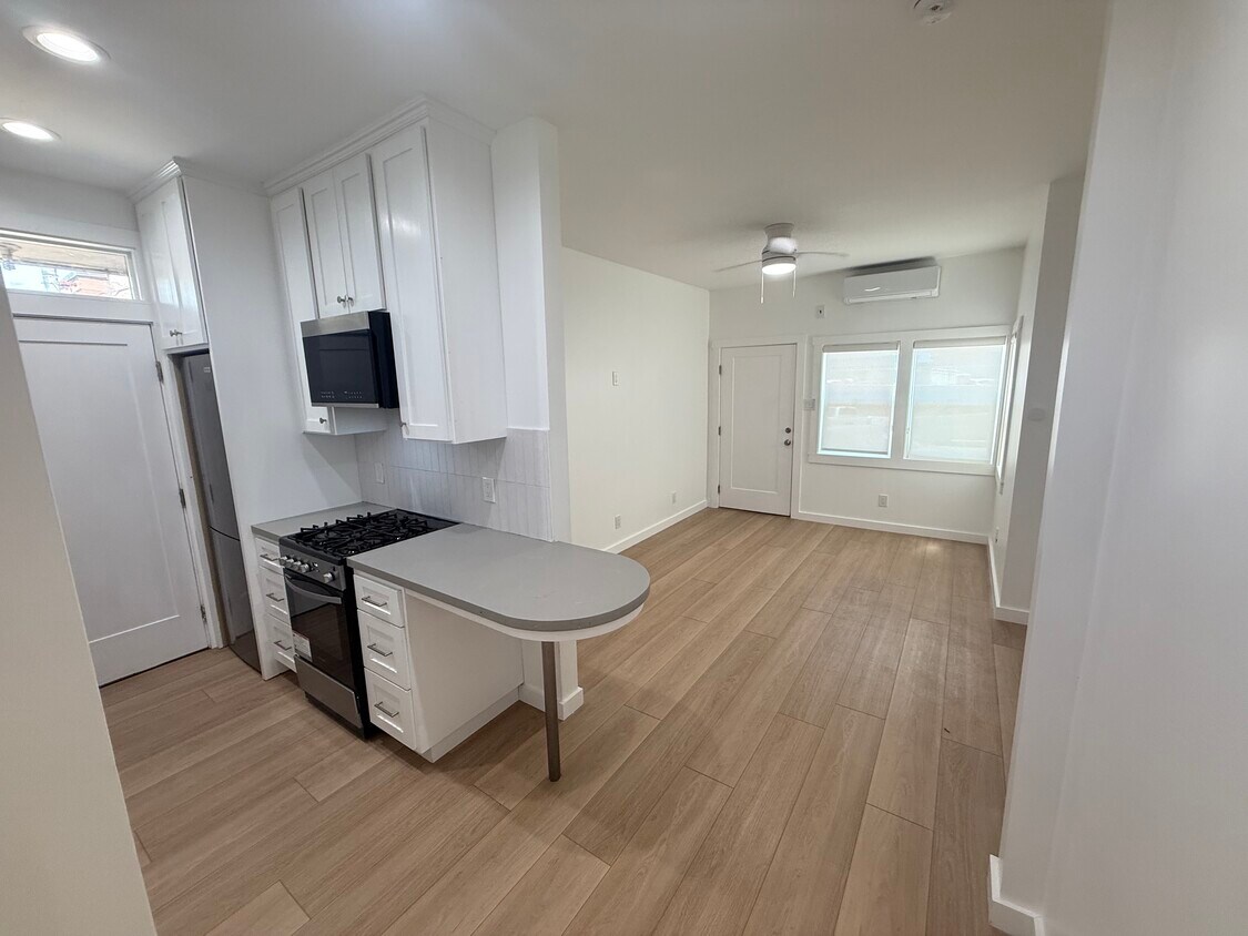 Photo - 1404 Colton St (Los Angeles, CA)
