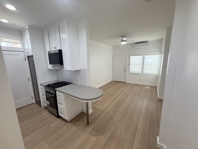 Photo - 1404 Colton St (Los Angeles, CA) Apartments