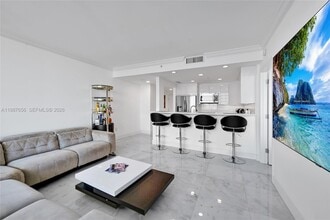 Building Photo - 3350 SW 27th Ave