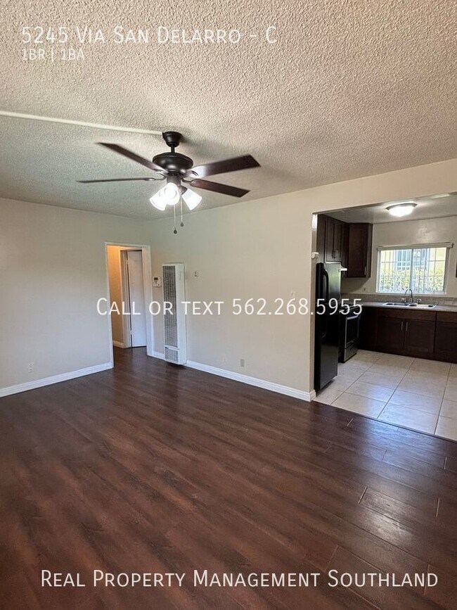 Foto del edificio - One Bedroom in Los Angeles with Swimming P...