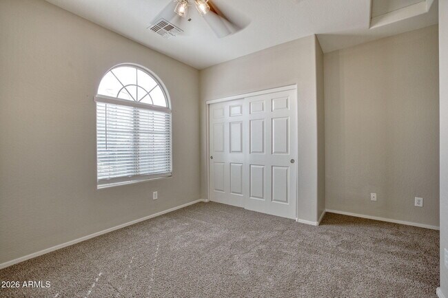 Building Photo - 13718 N 150th Dr