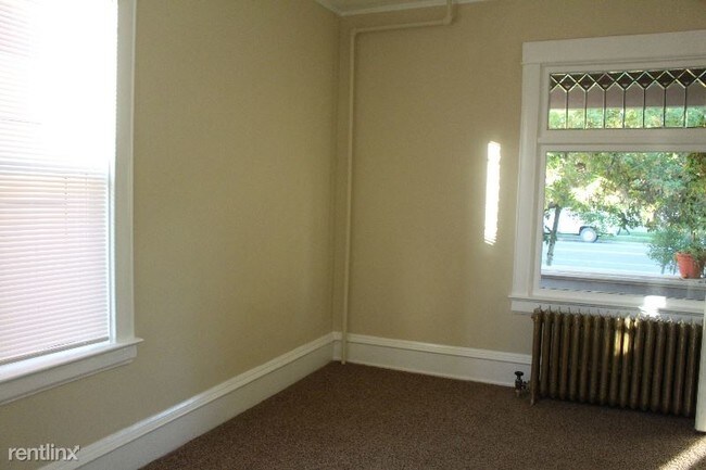 Building Photo - 1 br, 1 bath Apartment - 710 N. 30th Street