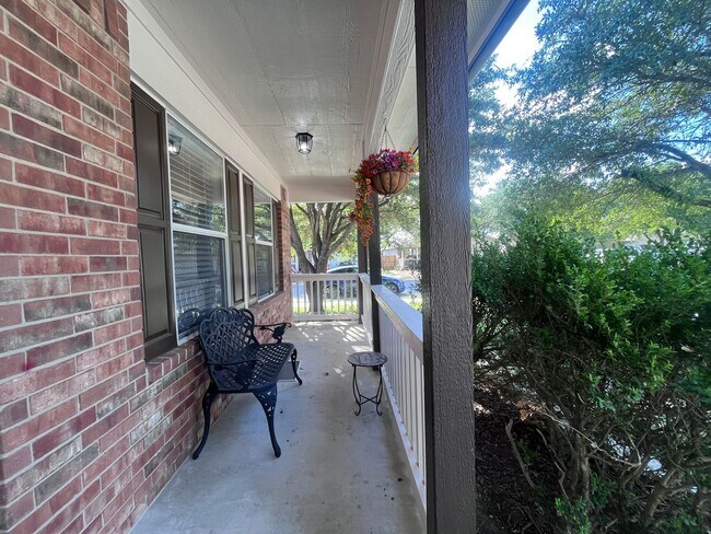 Building Photo - Move-In Ready 4-Bedroom Home Near Tesla, Airport & Downtown Austin