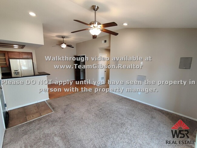 Building Photo - 2 Bedroom, Upstairs Condo