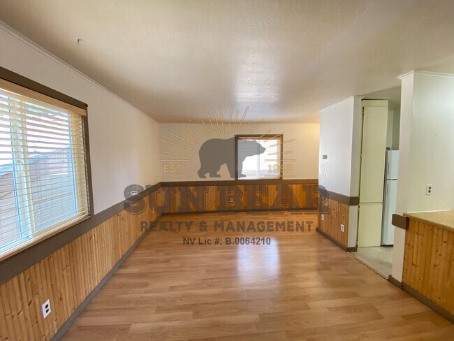 Foto del edificio - 872 Tanager St