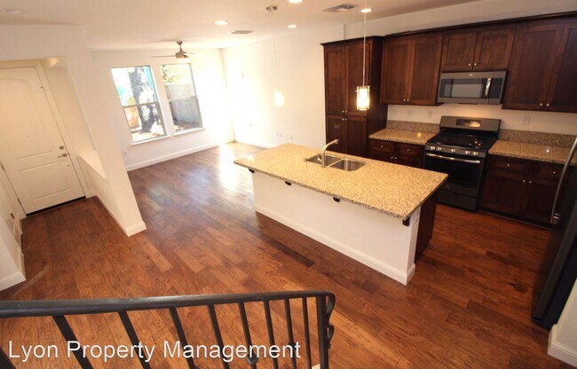 Foto del edificio - 2508 Villa Terrace Ln