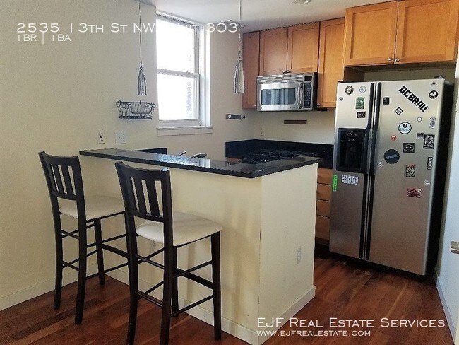 Foto del edificio - 2535 13th St NW