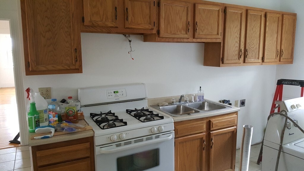 Building Photo - 331 Plantation St