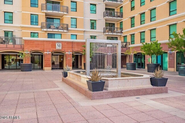 Foto del edificio - 6803 E Main St