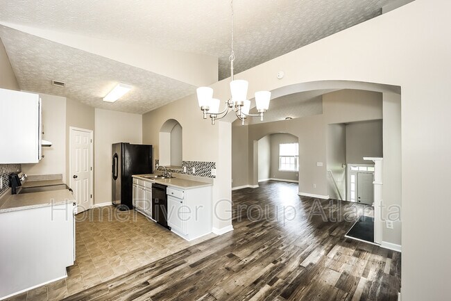 Building Photo - 4110 Robin Cir