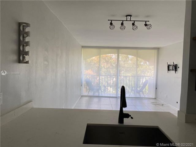 Foto del edificio - 2160 SW 16th Ave