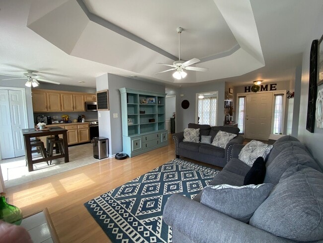 Building Photo - 3672 Fieldstone Dr