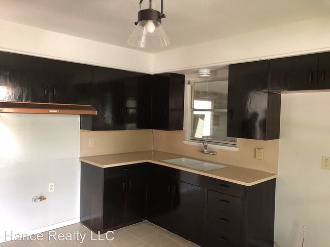 Foto del edificio - 3 br, 1 bath House - 1700-W. Hildebrand Ave