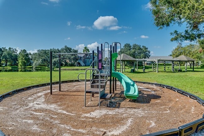 Building Photo - Aventine at Forest Lakes Apartment Homes