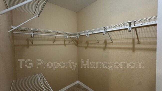 Foto del edificio - 10150 Belle Rive Blvd