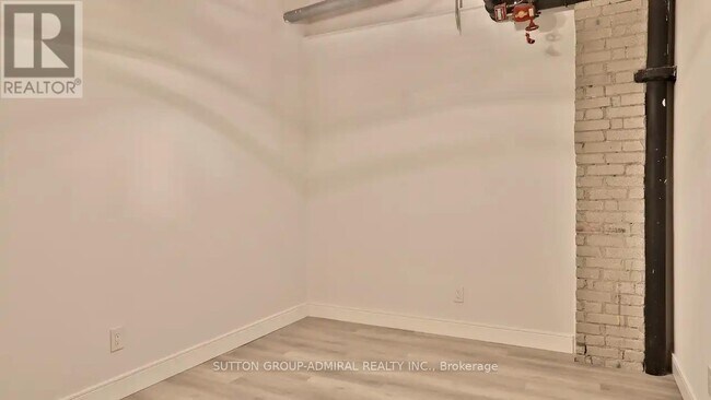 Photo du bâtiment - 34 Noble St