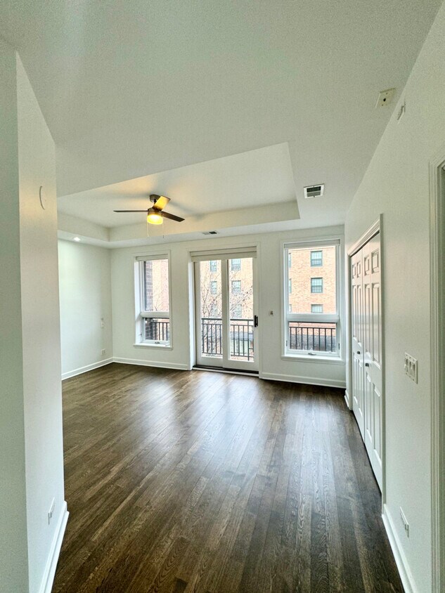 Primary Photo - 1347 N Sedgwick St