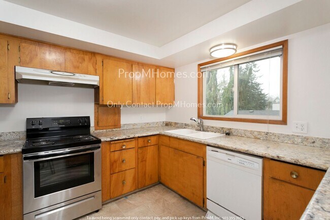 Building Photo - Three Bedroom + Studio in Charming Cedar H...