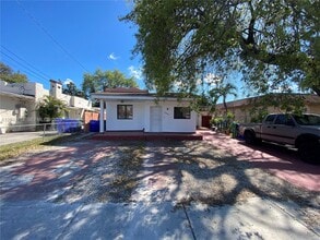 Building Photo - 2460 NW 15th St