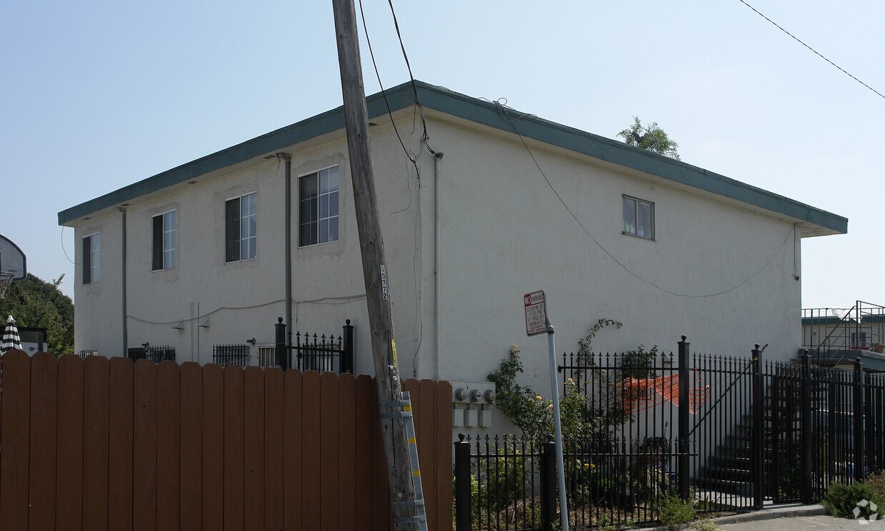 Building Photo - 8412 E St