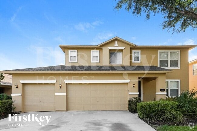 Building Photo - 76112 Deerwood Dr