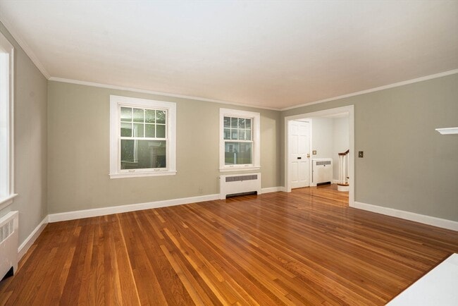 Building Photo - 99 Fairway Dr