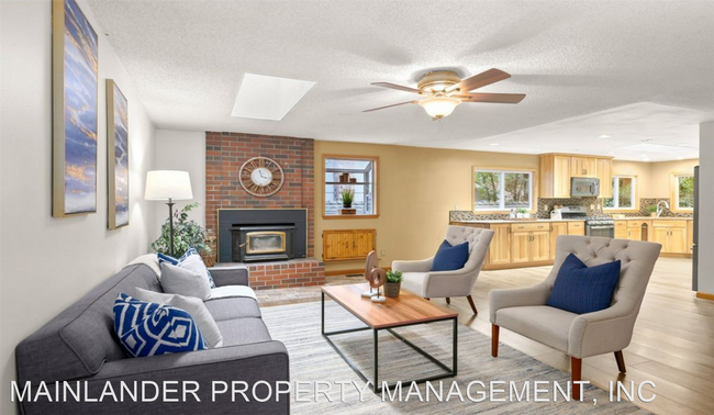 Foto del edificio - 3 br, 2 bath House - 5352 KENNY ST.